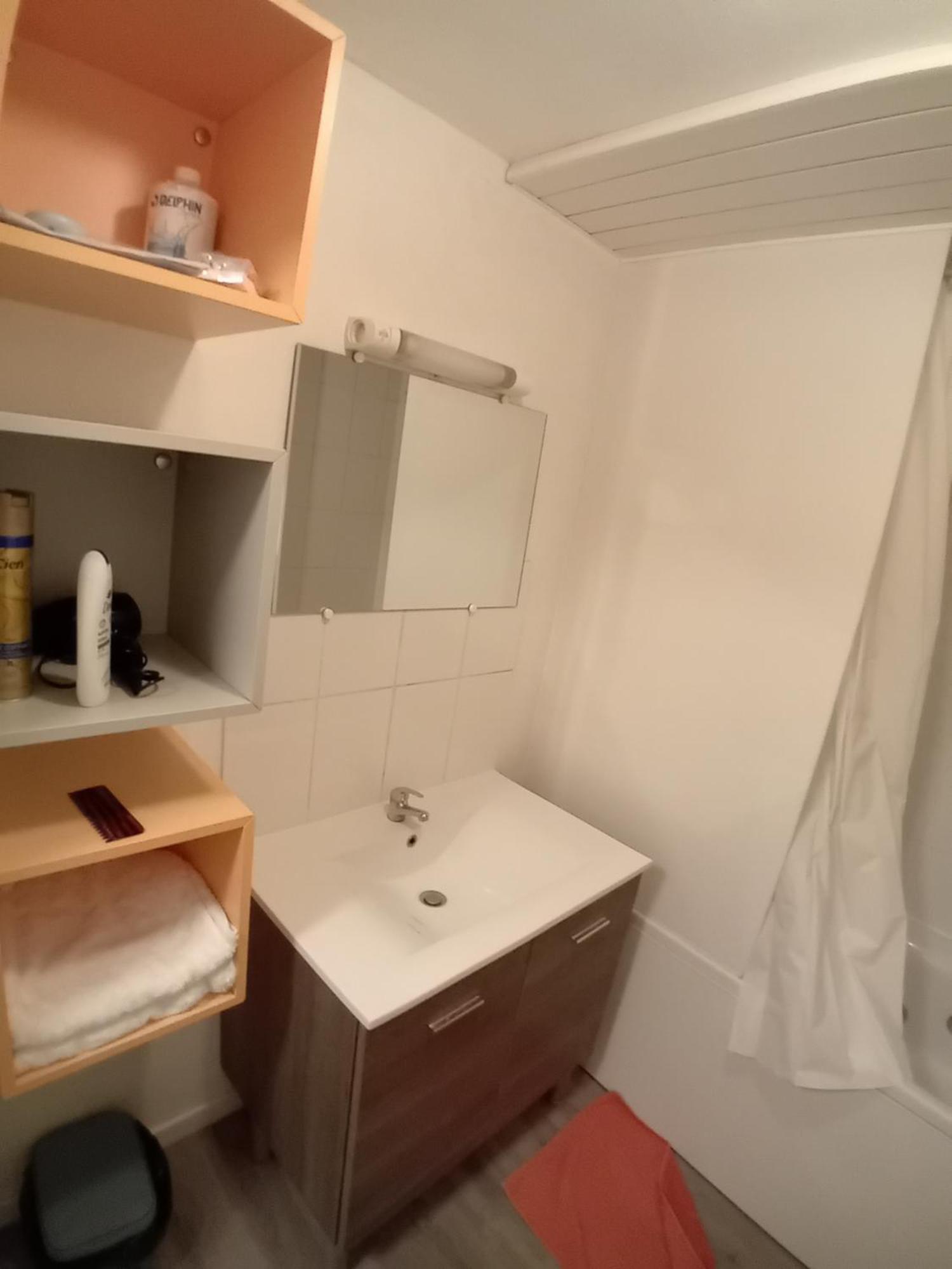 Appart Chartreux Baignoire Massante ,A 3 Minutes Du Centre En Bus! 2 Etoiles Atout France Voiron Exterior foto