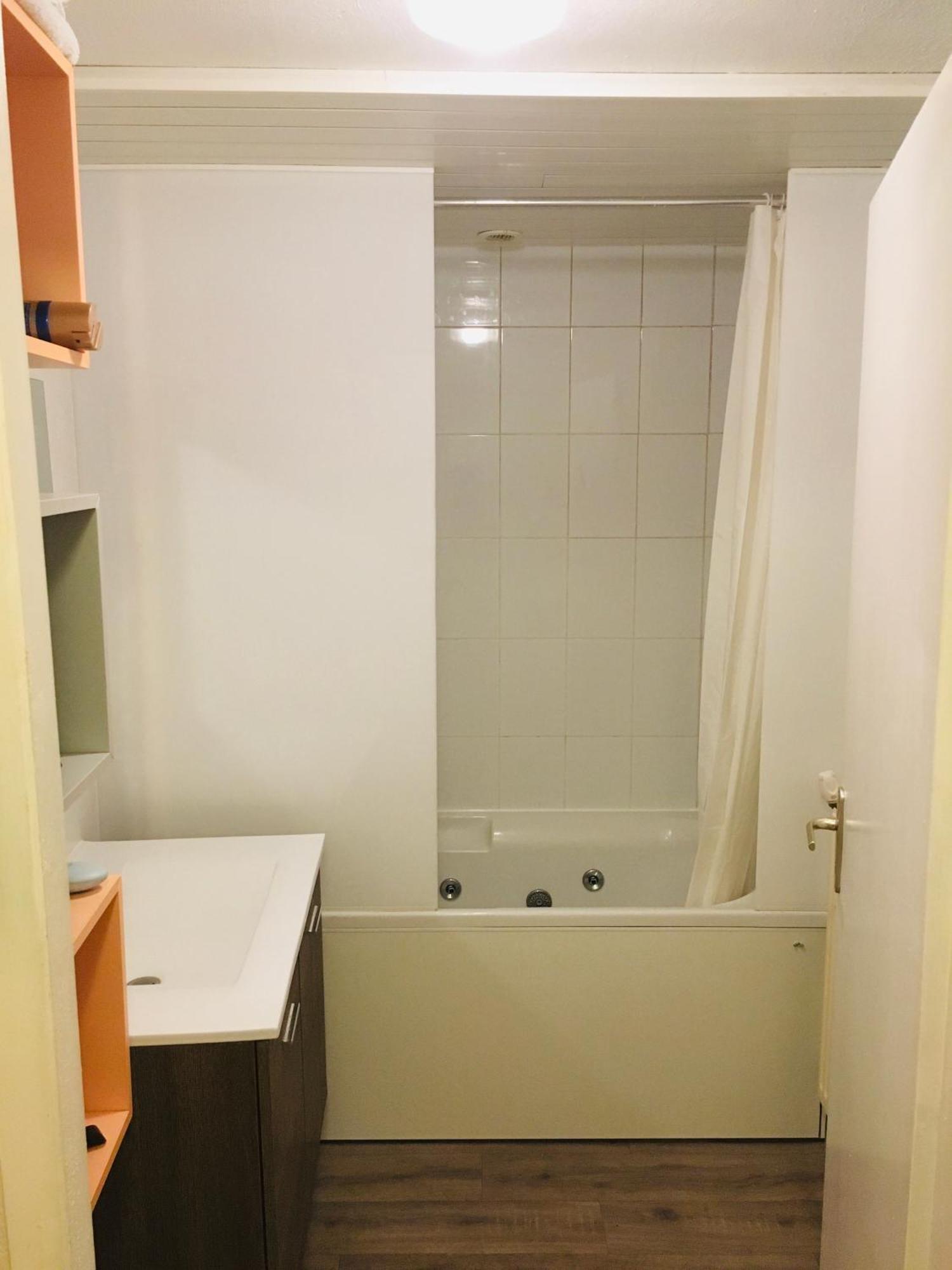 Appart Chartreux Baignoire Massante ,A 3 Minutes Du Centre En Bus! 2 Etoiles Atout France Voiron Exterior foto
